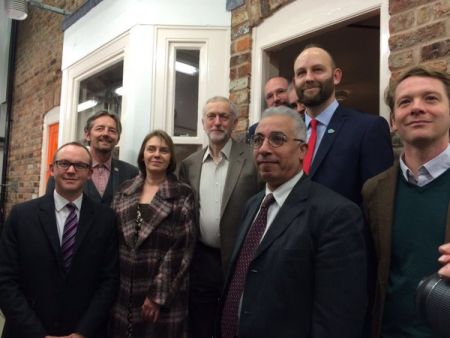 Jeremy-Corbyn-visiting-the-Salford-Energy-House-in-2016.jpg